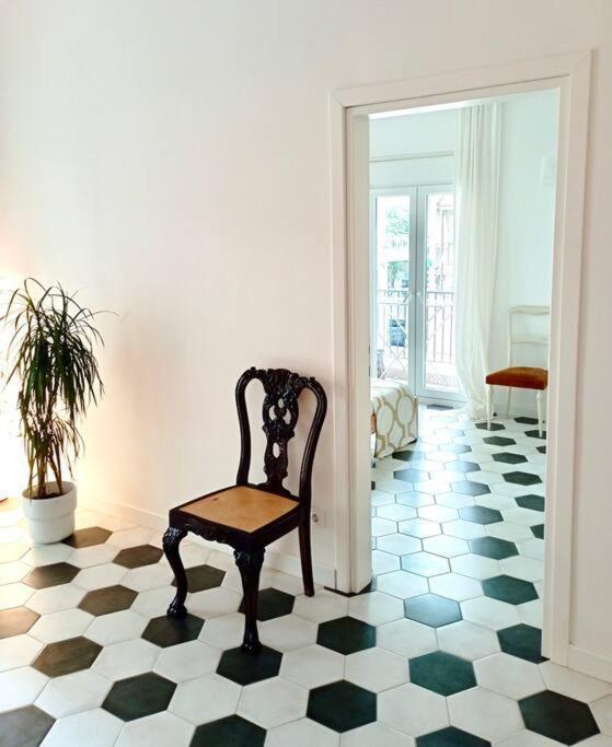 Stylish City Flat Near Promenade テッサロニキ エクステリア 写真