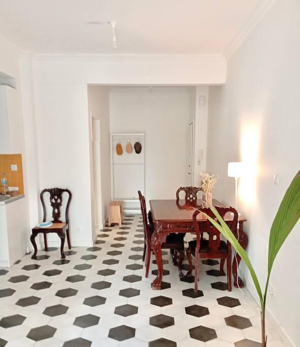 Stylish City Flat Near Promenade テッサロニキ エクステリア 写真